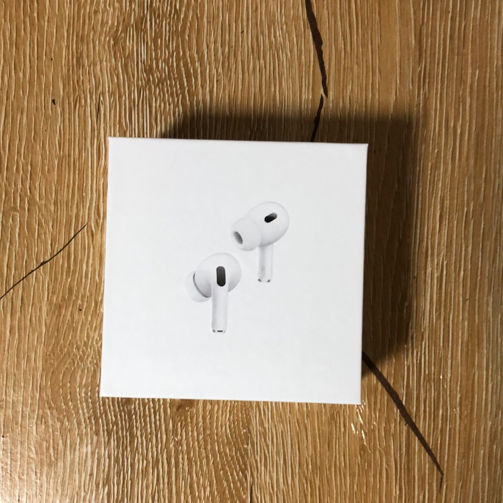Apple AirPods Pro  ANC with Charging Case